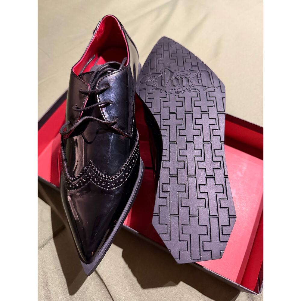 Kat Von D “Nina Oxford” Shoes – Size 8 – Black Patent – Signed – NEW in Box
